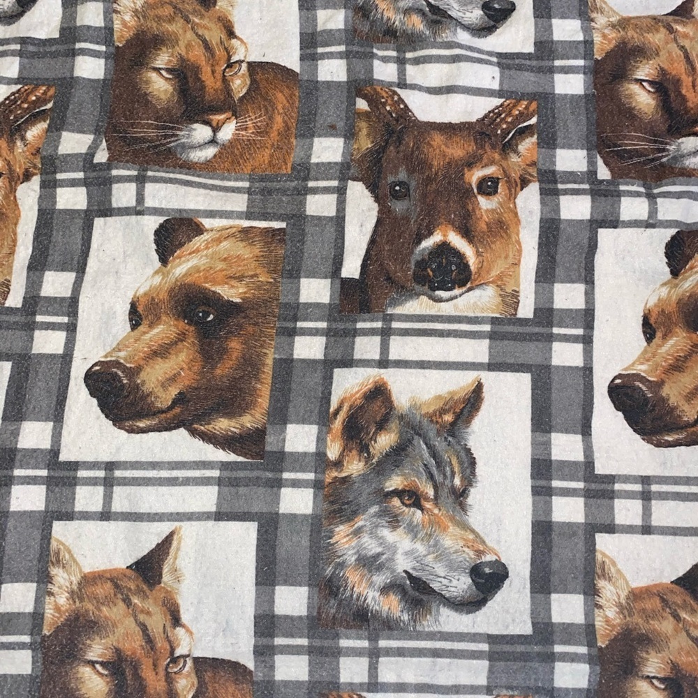 Vintage Rare Gray Plaid Animal Blanket Cabincore
farmhouse bears wolves deer